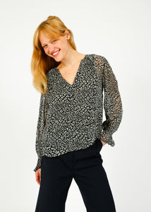 You added <b><u>VELVET Kathy Blouse in Animal</u></b> to your cart.