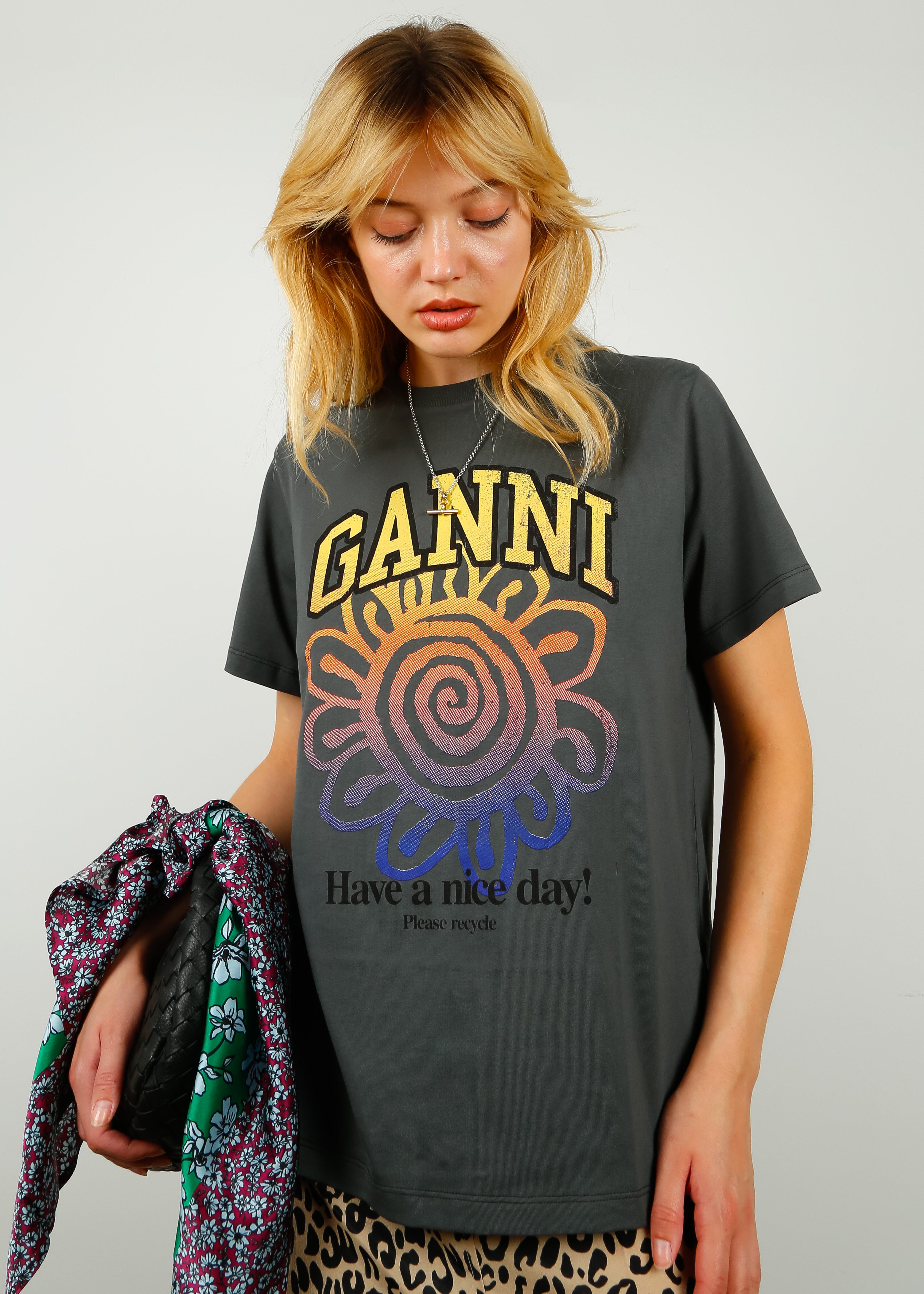 GANNI T3717 Flower Relaxed Tee in Volcanic Ash