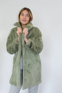 You added <b><u>R&P Joela Faux Fur Coat in Mistletoe</u></b> to your cart.