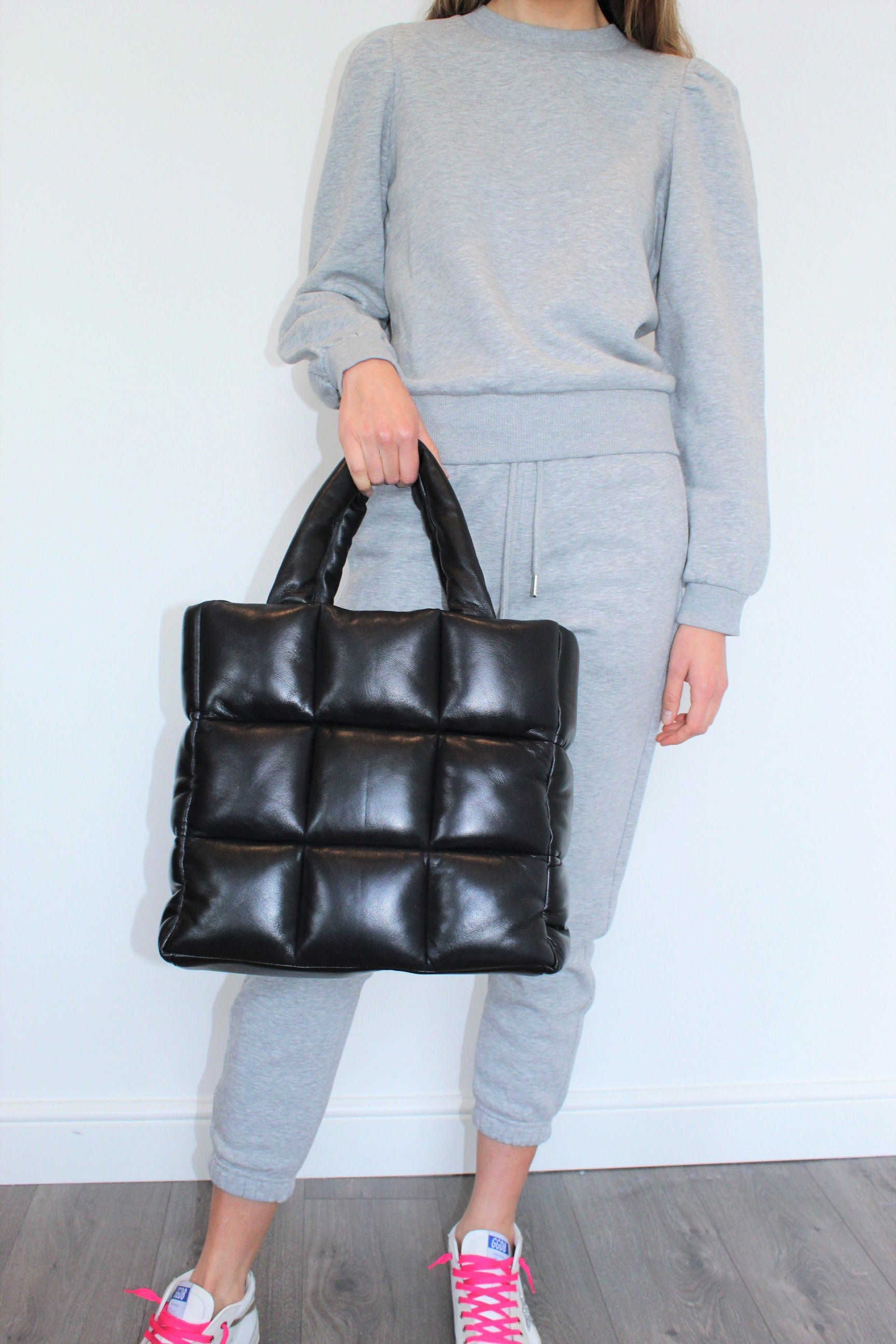 STAND Assante Puffy Bag in Black