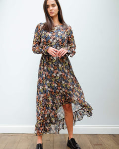 You added <b><u>M Know floral dress in black</u></b> to your cart.