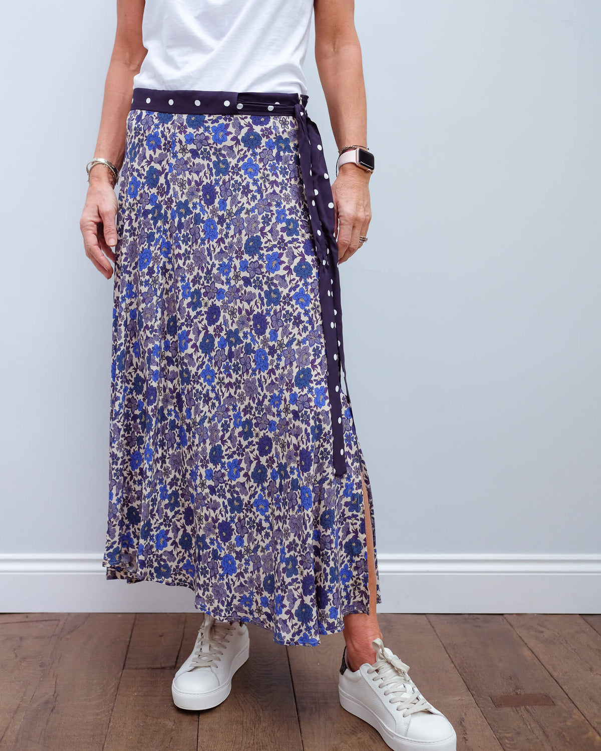 V Olive skirt in bluebell