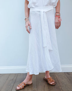 You added <b><u>V Raleigh skirt in white</u></b> to your cart.