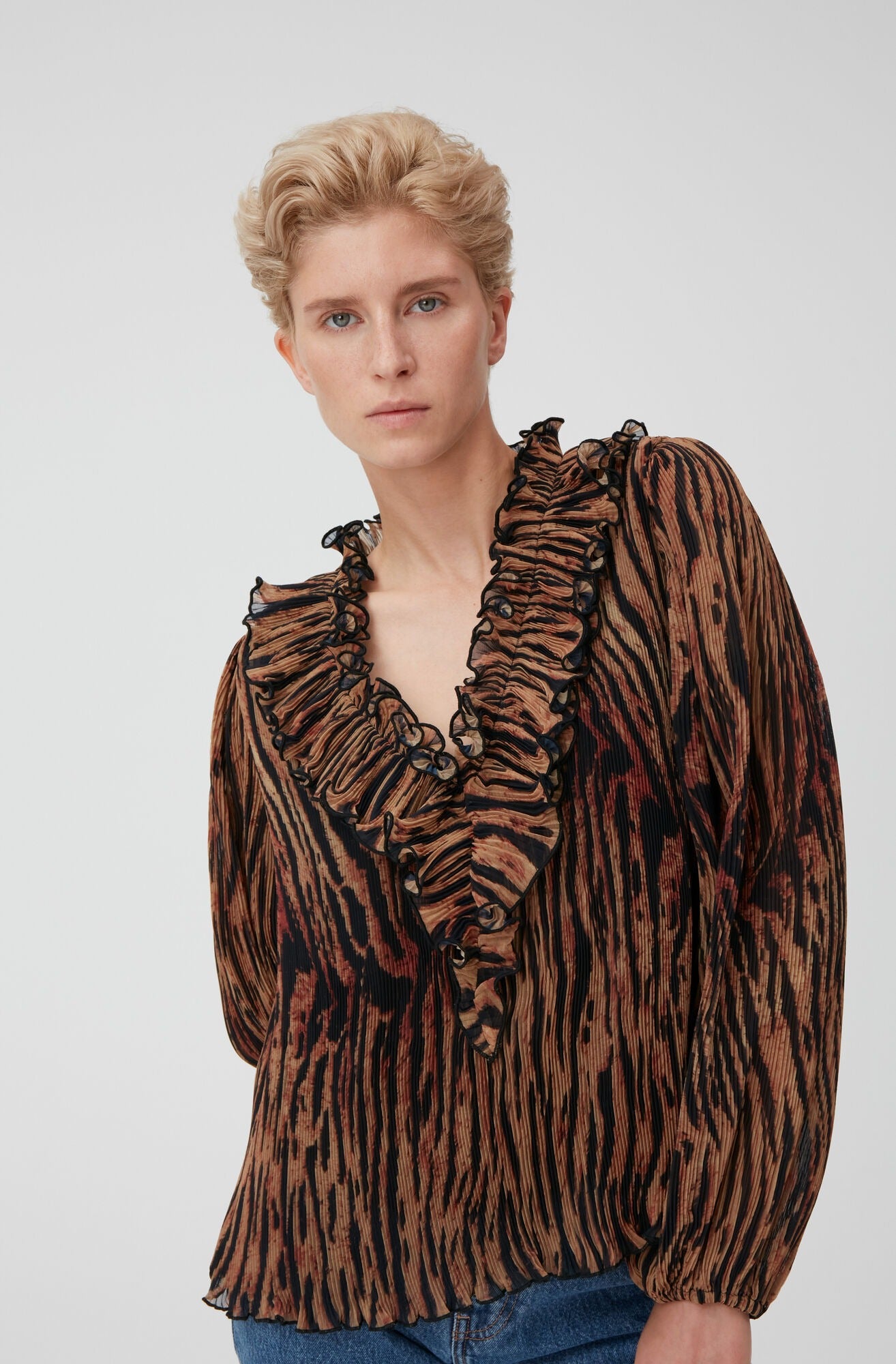 Ganni F6707 tigers eye-print ruffled blouse