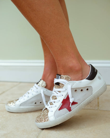 GG Superstar 182 in white, black , gold with red star