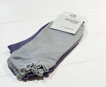 You added <b><u>SLF Vada 2-Pack Sneaker Socks in Violet Tulip</u></b> to your cart.