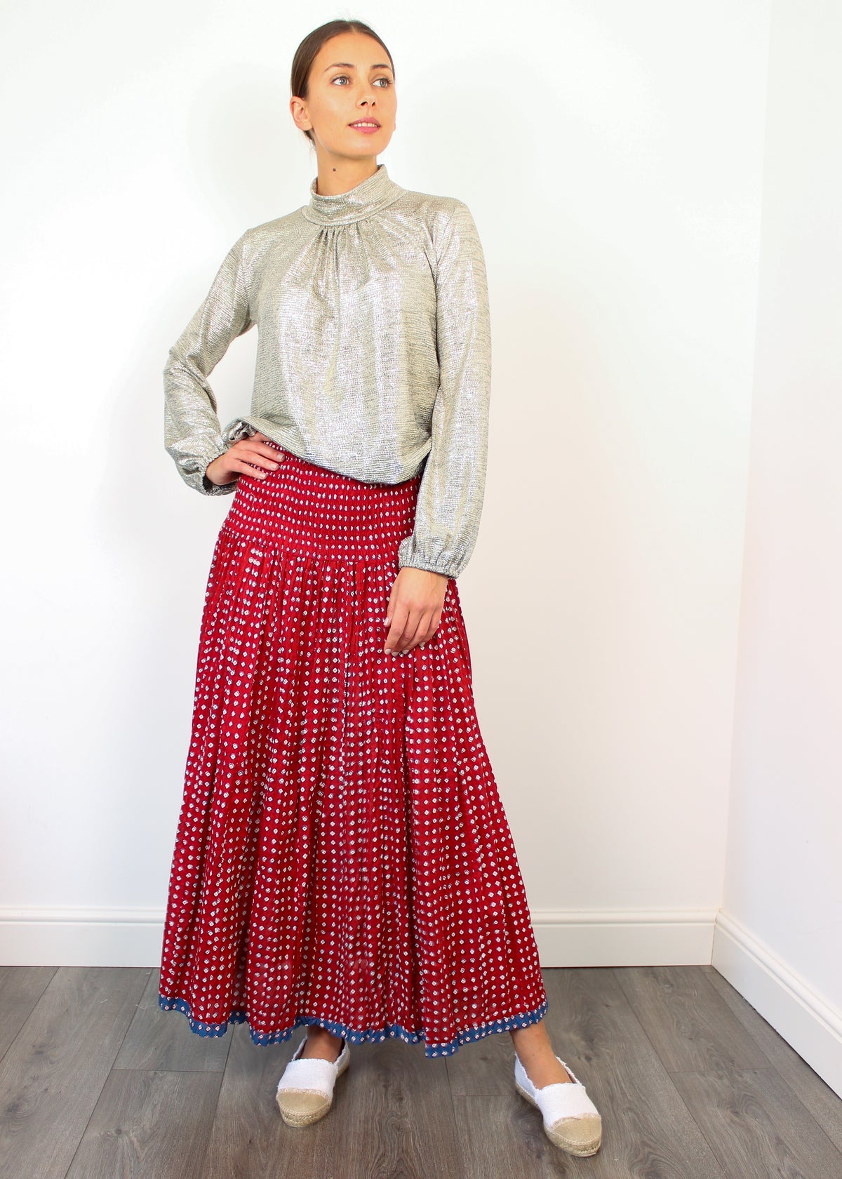 DREAM Arists Skirt in Rumba Red
