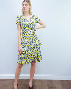 You added <b><u>DVF Glenys dress in daisies canteen</u></b> to your cart.