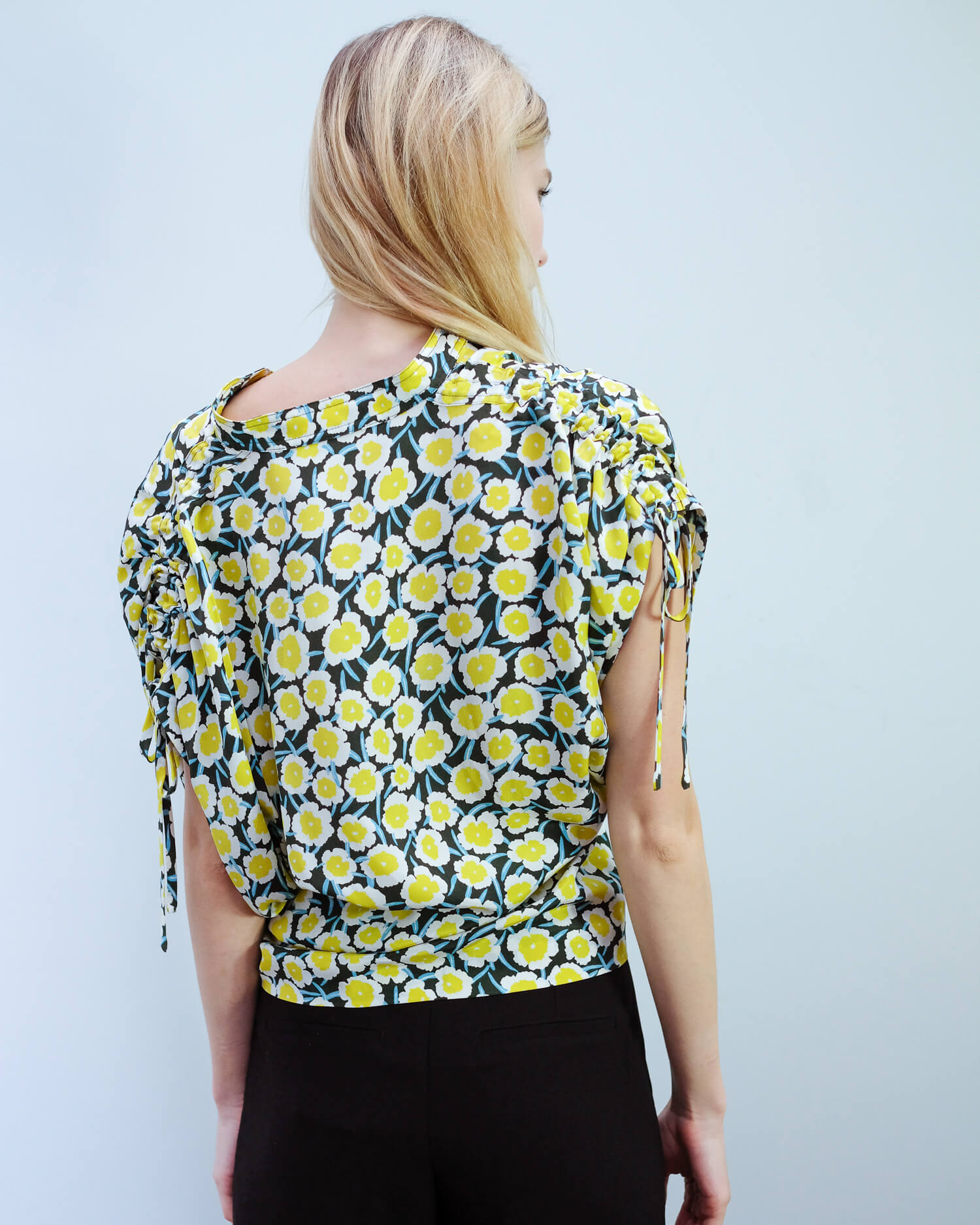 DVF Grania top in daisies canteen
