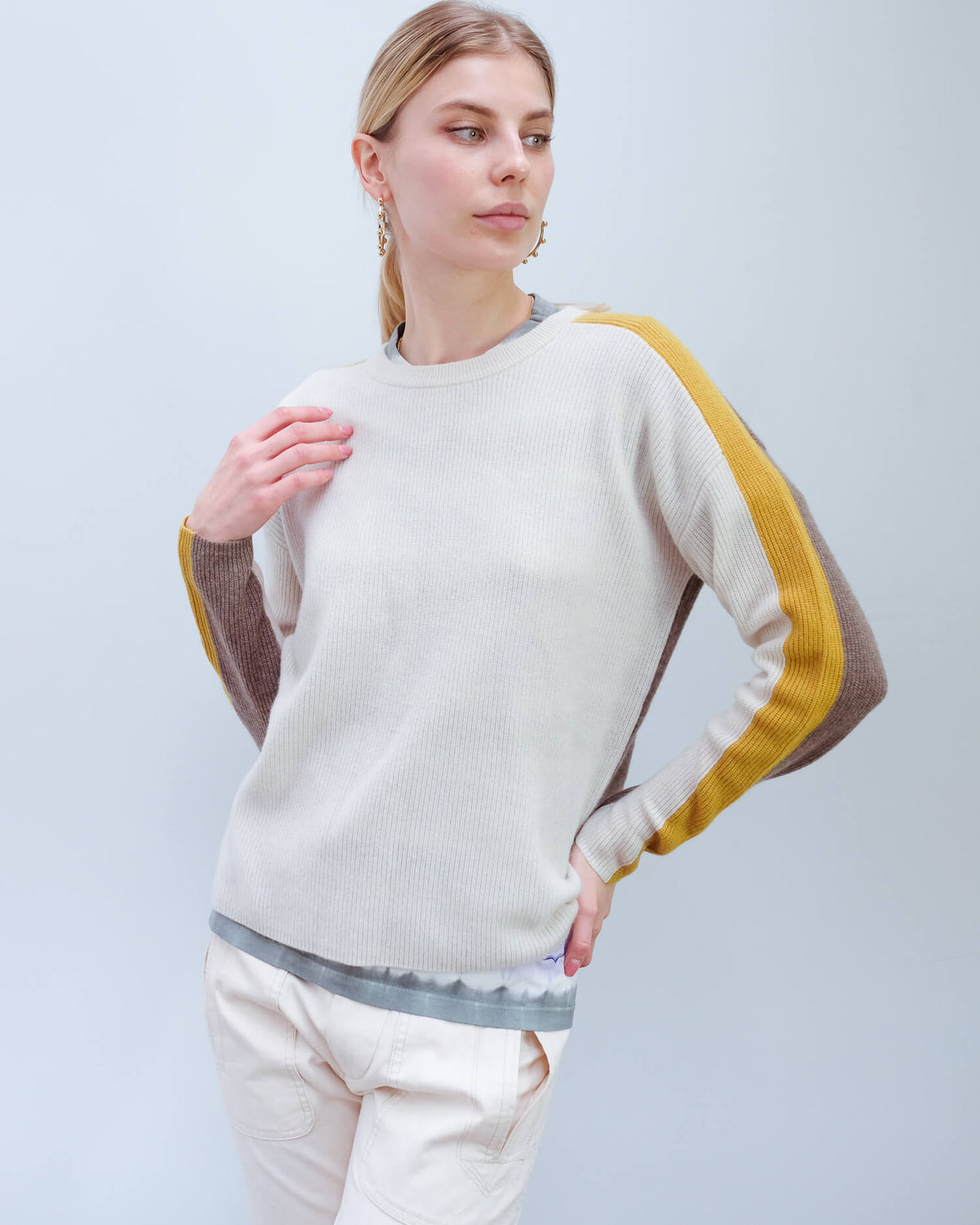 V Polly cashmere knit in milk