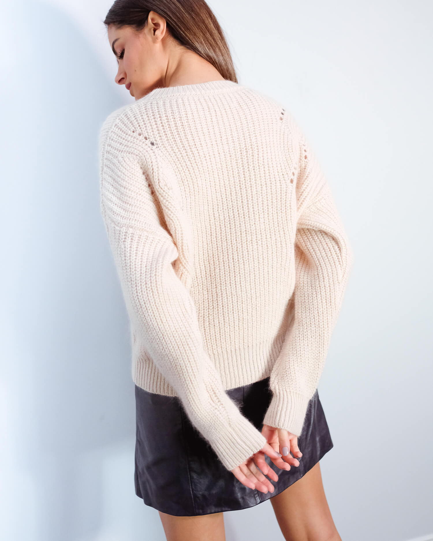 EA Vally knit in white