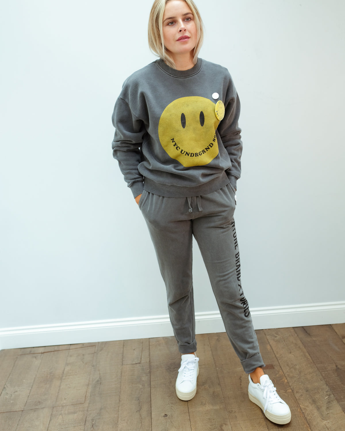 NT Smiley sweater in pepper