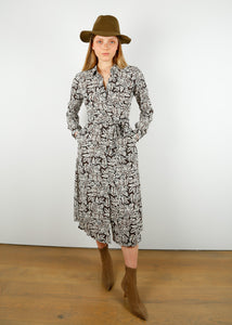 You added <b><u>PART TWO Shelby Tie Dress in Black Leaf Print</u></b> to your cart.