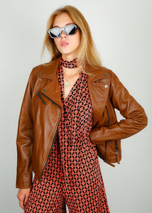 You added <b><u>OW Clips Leather Jacket in Whisky</u></b> to your cart.