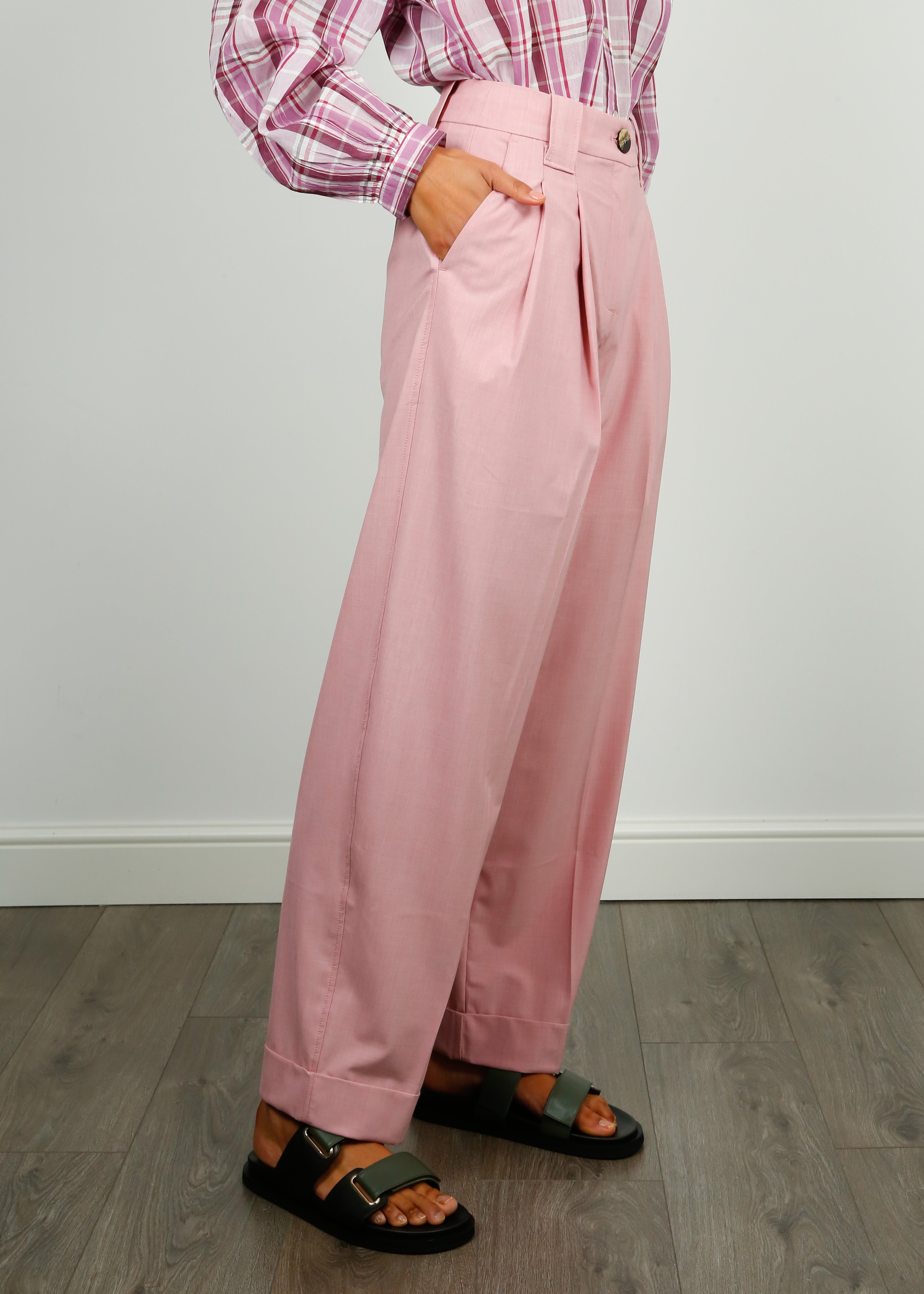 GANNI F7753 Drapey Loose Pleat Pants in Pink Tuelle – shopatanna