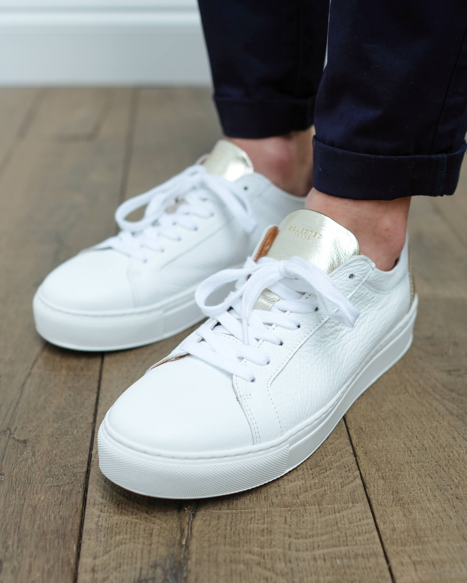 SLF Donna leather sneaker in white and gold