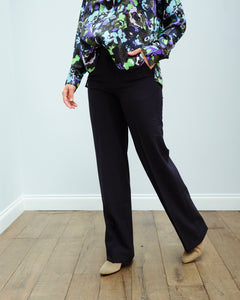 You added <b><u>LOR Lan trousers in navy</u></b> to your cart.