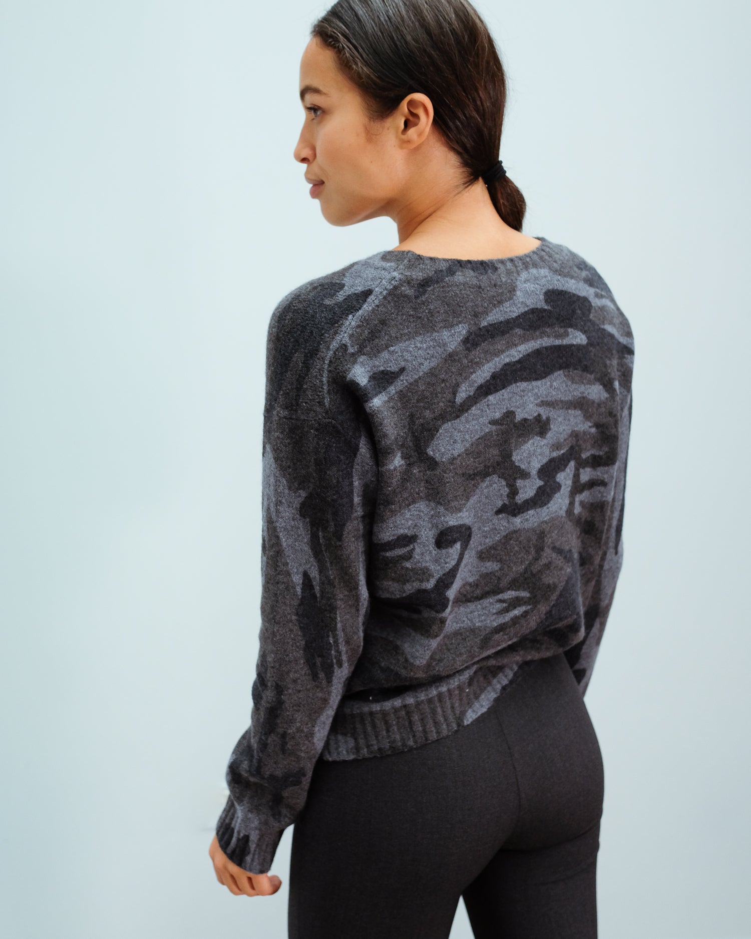 RAILS Louis knit in charcoal camo