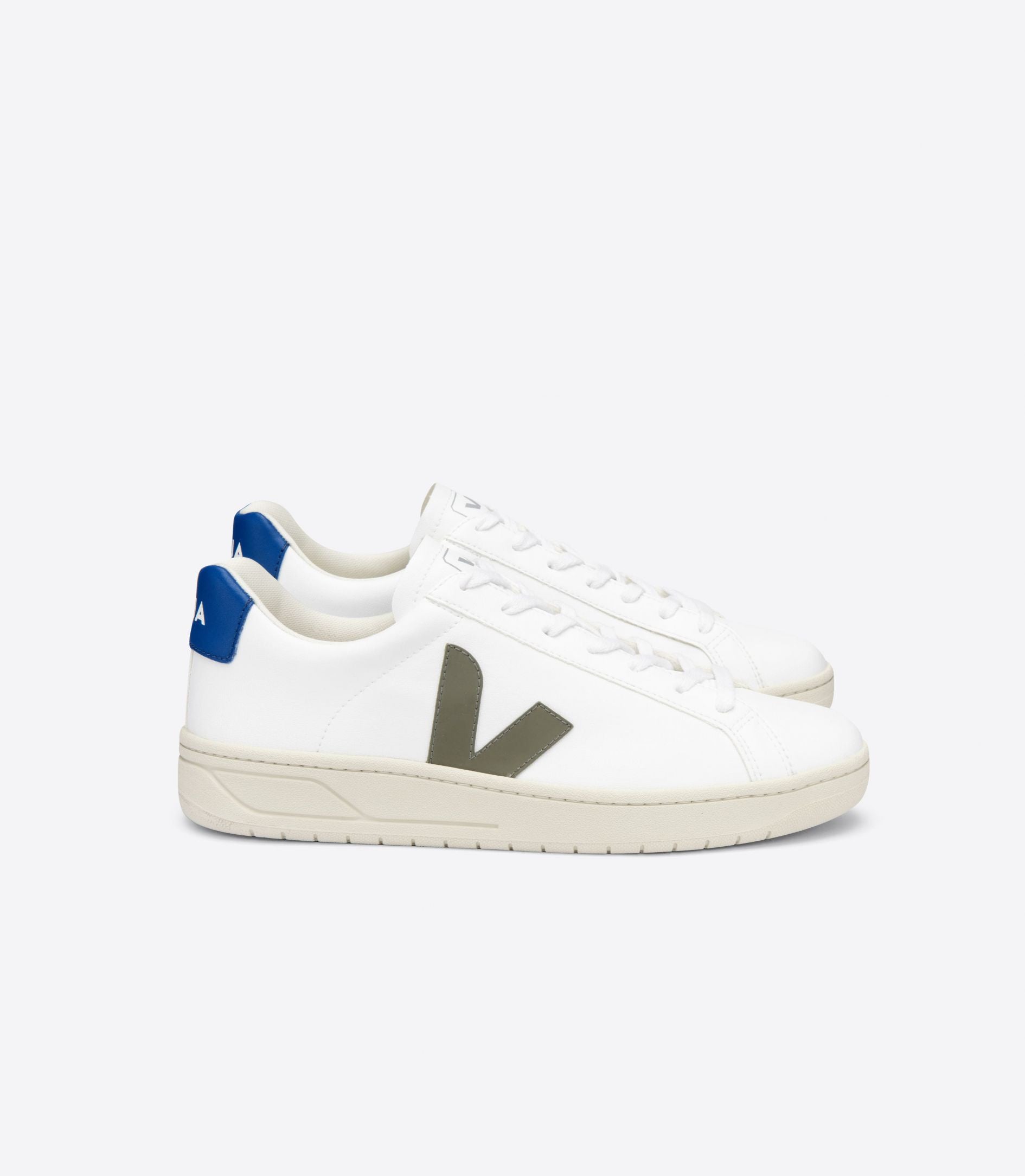 VEJA 72617 Urca Trainers in White and Khaki